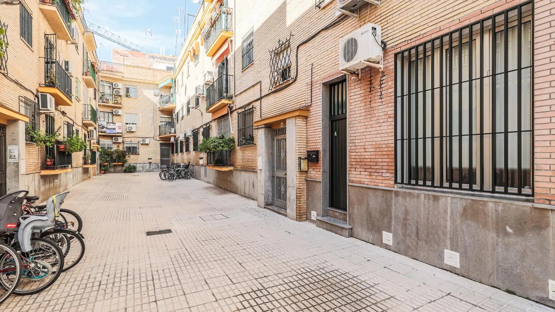 Apartment Precioso Estudio En San Julian Sevilla, Ac Wifi Hiniesta Estudio